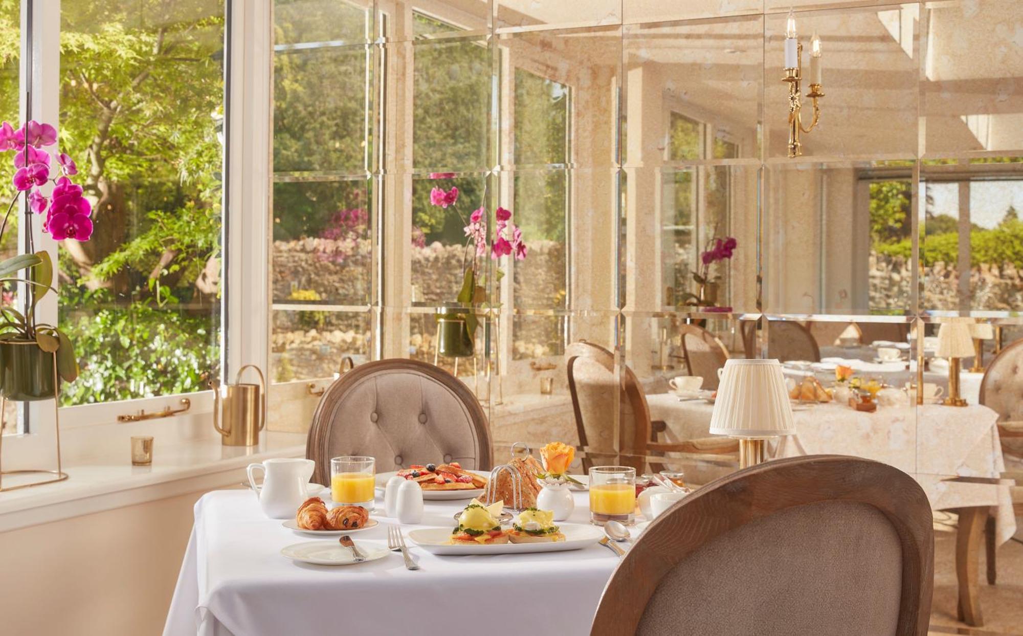 Bathen House Boutique Hotel Екстериор снимка Breakfast at the Hotel